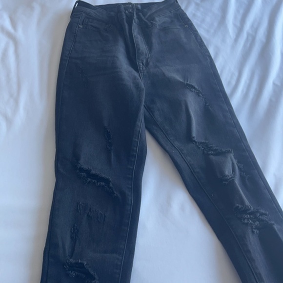 Black rip skinny jeans - Picture 2 of 5